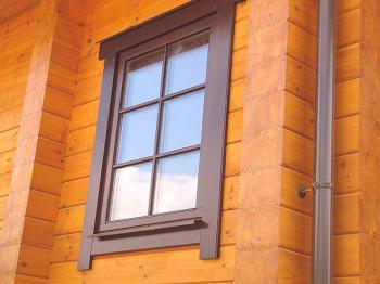 Dřevěné proplacení oken v dřevěném domě - co potřebujete vědět před zahájením práce