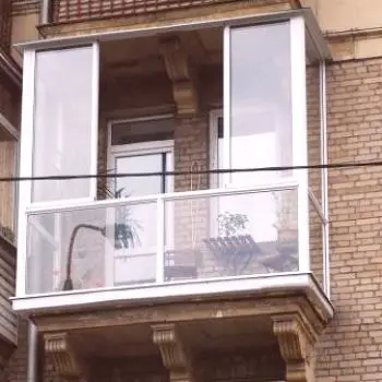 Francouzské zasklení na balkóně, co potřebujete vědět před instalací
