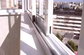 Udělejte z balkonu krásný a útulný s hliníkovým zasklením
